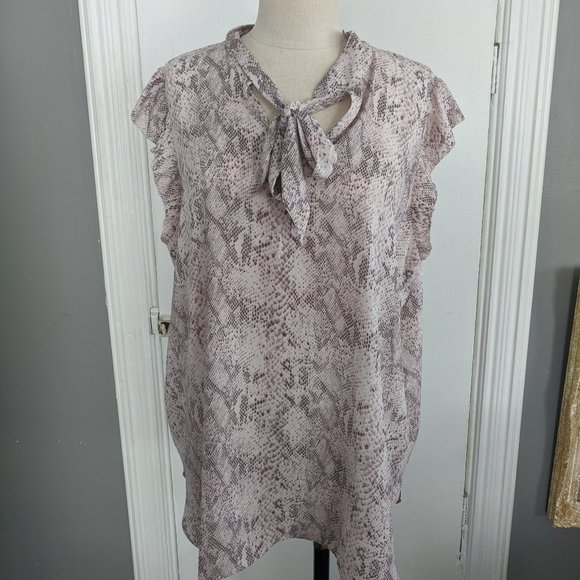 LOFT Tops - LAST DAY TO PURCHASE!! loft snake print top